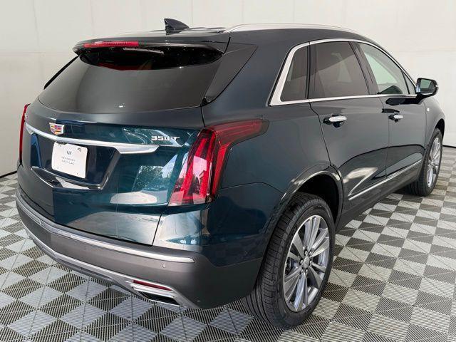 Photo of 2025 Emerald Lake Metallic Cadillac XT5