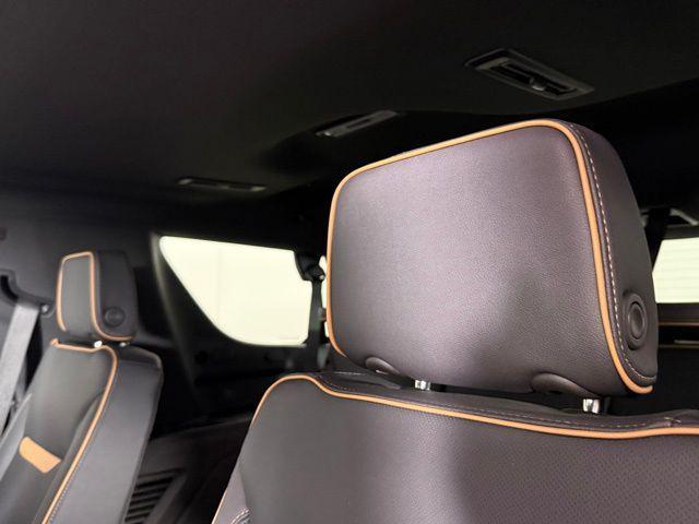 Photo of 2024 Summit White GMC Yukon