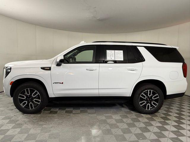 Photo of 2024 Summit White GMC Yukon