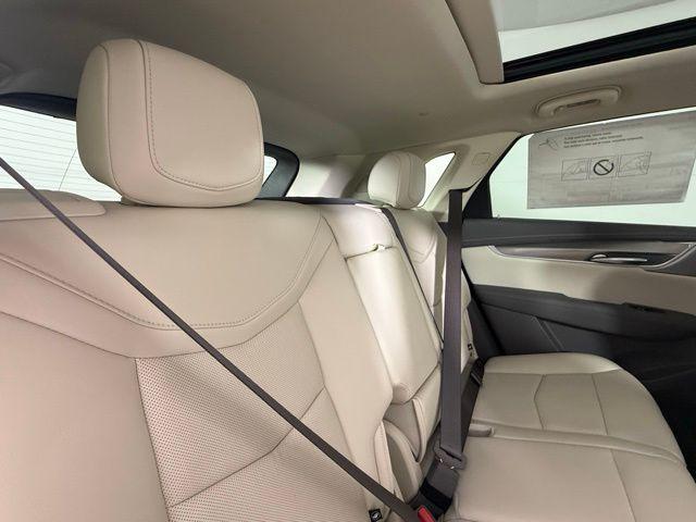 Photo of 2025 Argent Silver Metallic Cadillac XT5