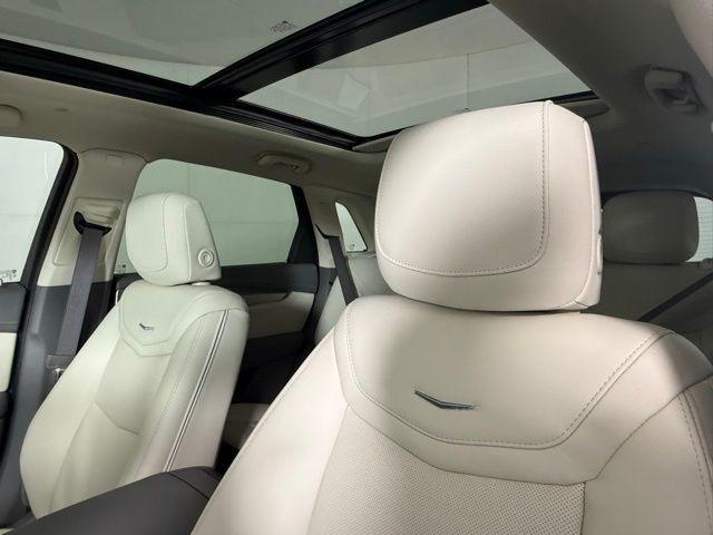 Photo of 2025 Argent Silver Metallic Cadillac XT5