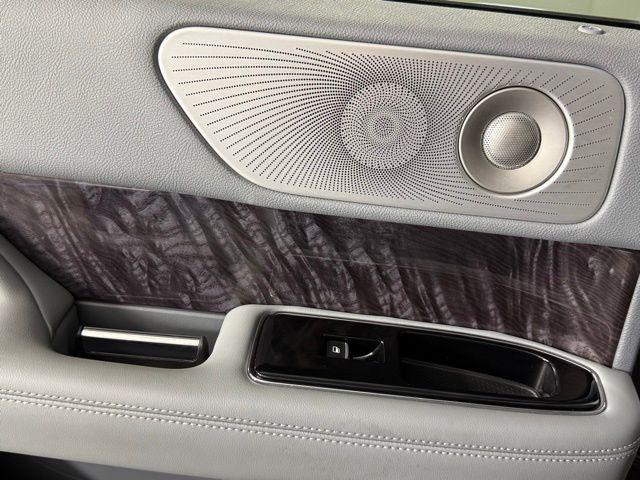 Photo of 2020 Radiance Lincoln Navigator
