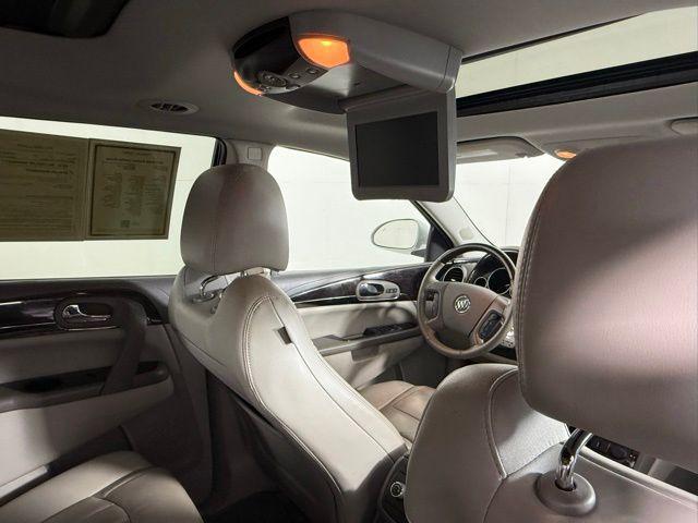 Photo of 2016 Summit White Buick Enclave