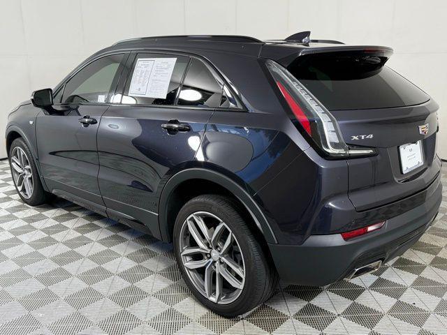 Photo of 2023 Galactic Gray Metallic Cadillac XT4