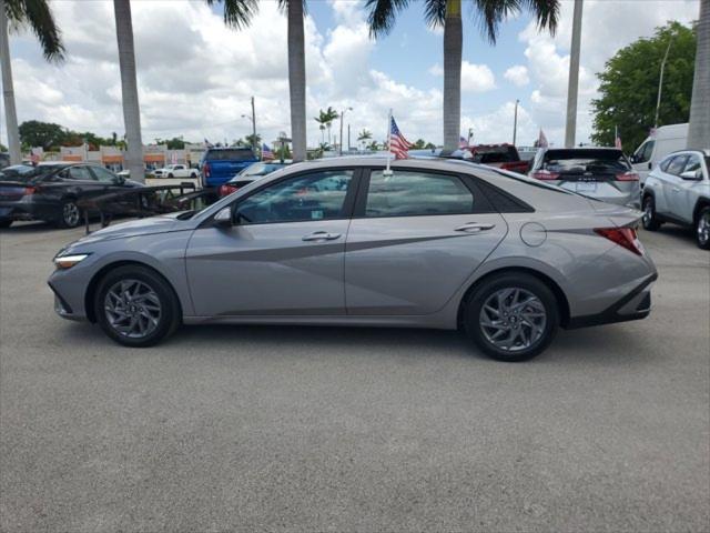 Photo of 2024 Fluid Metal Hyundai ELANTRA