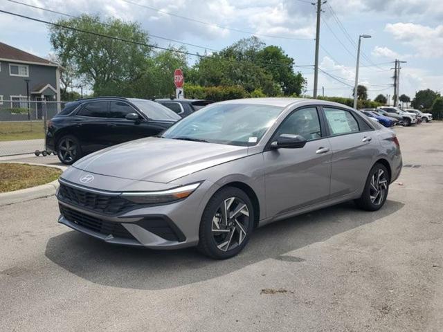 Photo of 2025 Fluid Metal Hyundai ELANTRA
