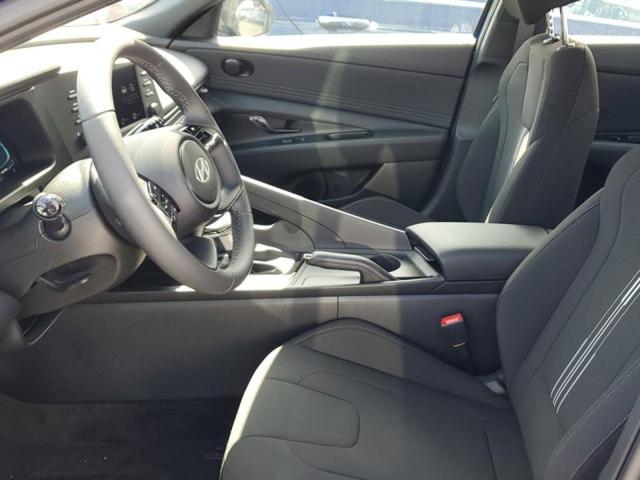 Photo of 2025 Fluid Metal Hyundai ELANTRA
