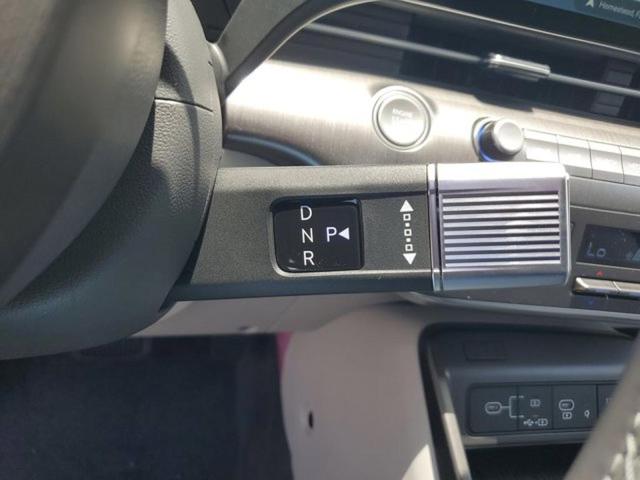 Photo of 2025 Soultronic Orange Pearl Hyundai KONA