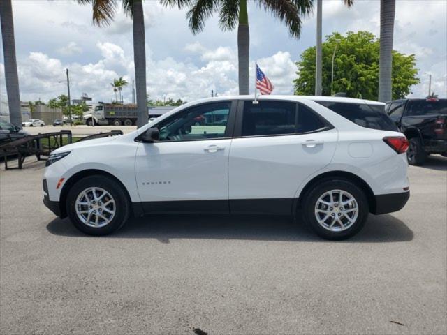 Photo of 2022 Summit White Chevrolet Equinox