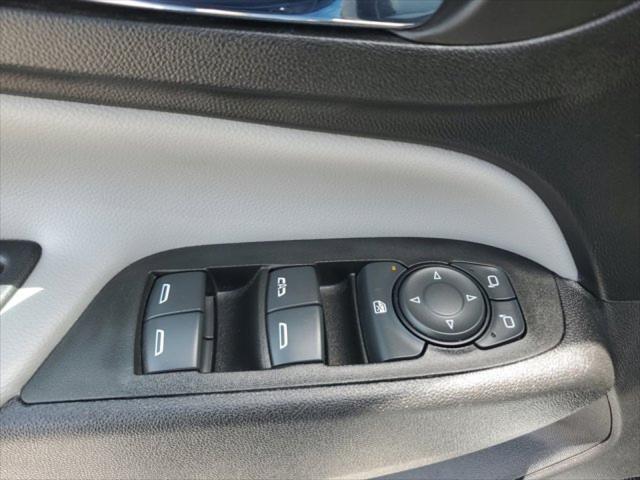 Photo of 2022 Summit White Chevrolet Equinox