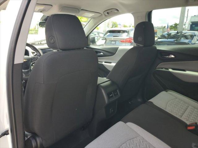 Photo of 2022 Summit White Chevrolet Equinox