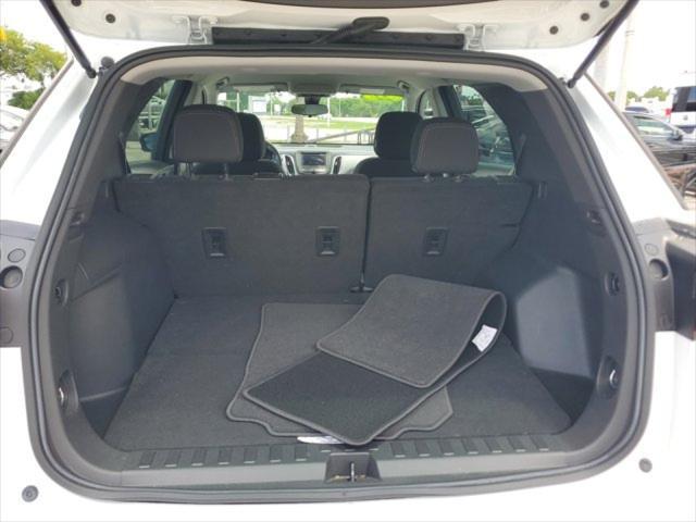 Photo of 2022 Summit White Chevrolet Equinox