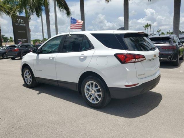 Photo of 2022 Summit White Chevrolet Equinox