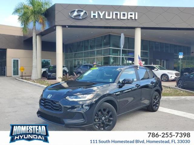 Photo of 2023 Crystal Black Pearl Honda HR-V