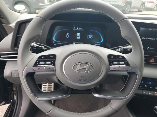 Photo of 2025 Abyss Black Hyundai ELANTRA