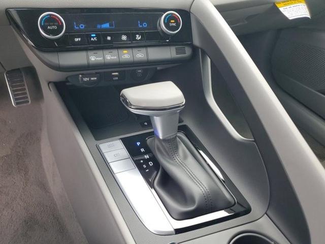 Photo of 2025 Abyss Black Hyundai ELANTRA