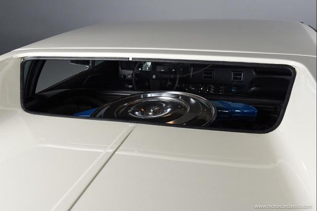 Photo of 1972 White DeTomaso Pantera