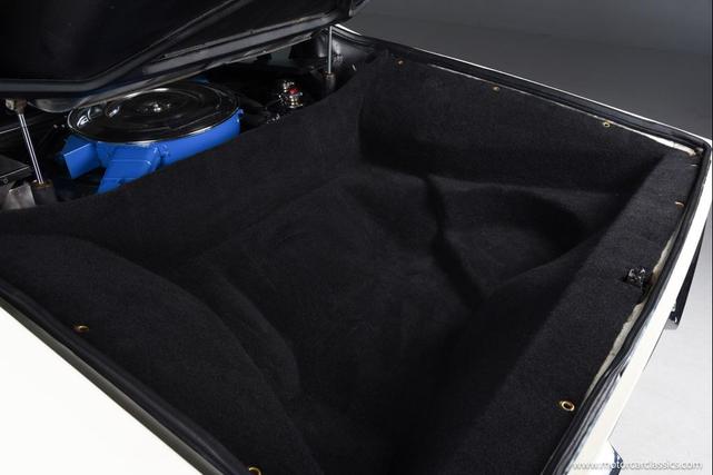 Photo of 1972 White DeTomaso Pantera
