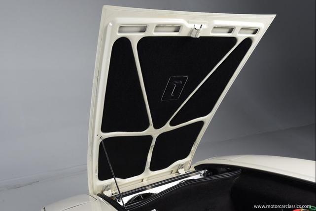 Photo of 1972 White DeTomaso Pantera