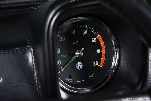 Photo of 1972 White DeTomaso Pantera