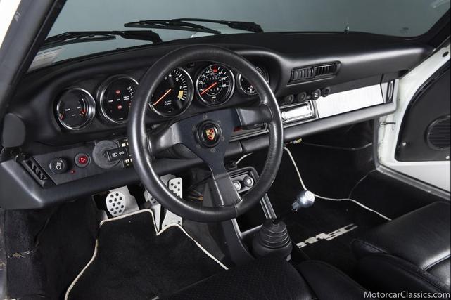 Photo of 1981 Grand Prix White Porsche 911