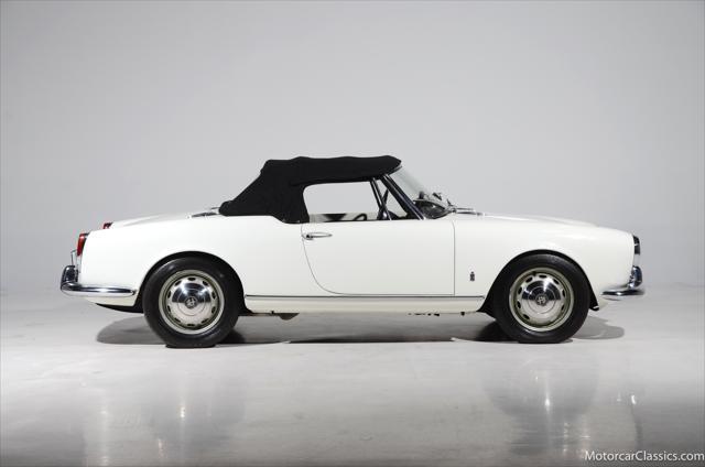 Photo of 1964 White Alfa Romeo Giulia