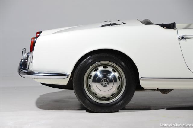 Photo of 1964 White Alfa Romeo Giulia