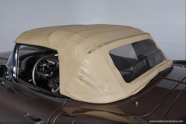 Photo of 1962 Champagne Chevrolet Corvette