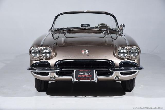 Photo of 1962 Champagne Chevrolet Corvette