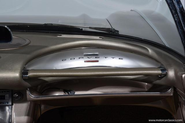 Photo of 1962 Champagne Chevrolet Corvette