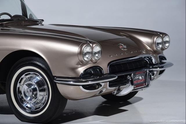 Photo of 1962 Champagne Chevrolet Corvette
