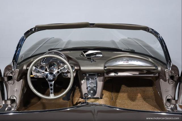 Photo of 1962 Champagne Chevrolet Corvette