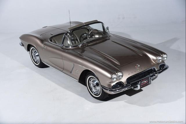 Photo of 1962 Champagne Chevrolet Corvette