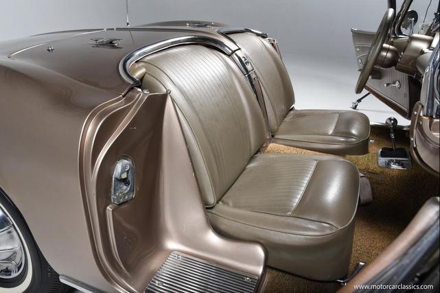 Photo of 1962 Champagne Chevrolet Corvette