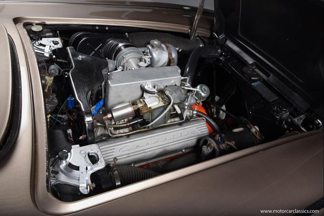 Photo of 1962 Champagne Chevrolet Corvette