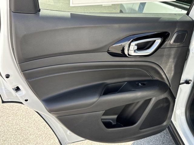 Photo of 2025 Bright White Clearcoat Jeep Compass