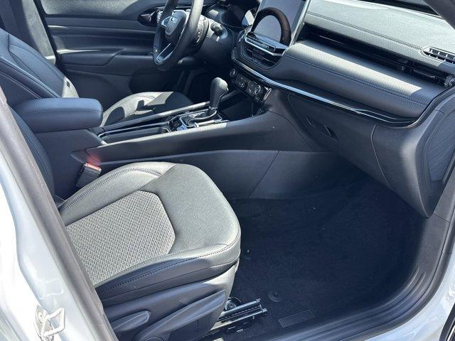 Photo of 2025 Bright White Clearcoat Jeep Compass