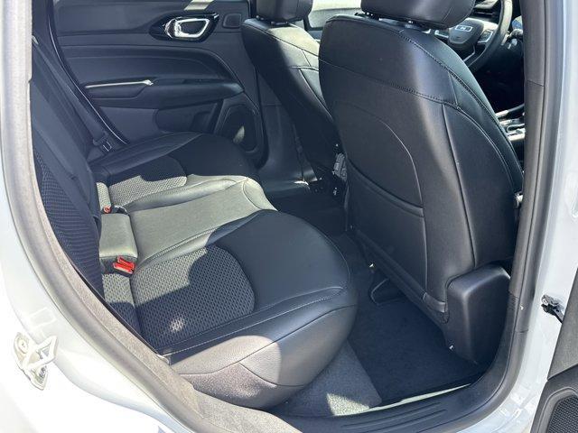 Photo of 2025 Bright White Clearcoat Jeep Compass
