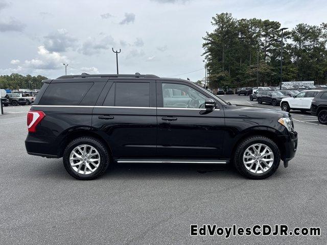 Photo of 2021 Agate Black Metallic Ford Expedition