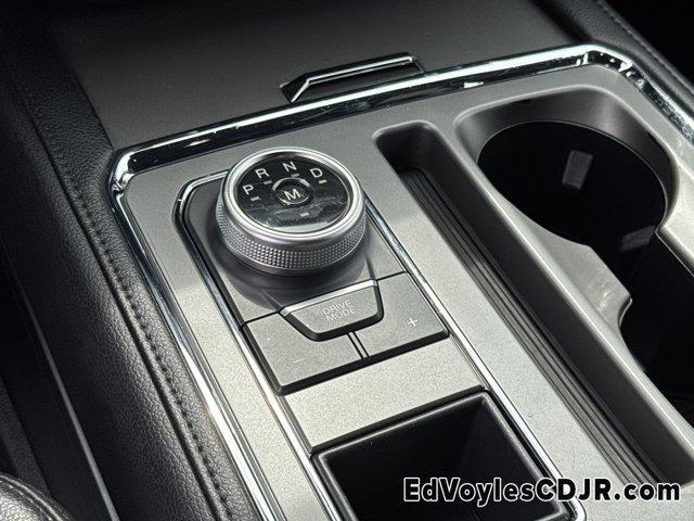 Photo of 2021 Agate Black Metallic Ford Expedition