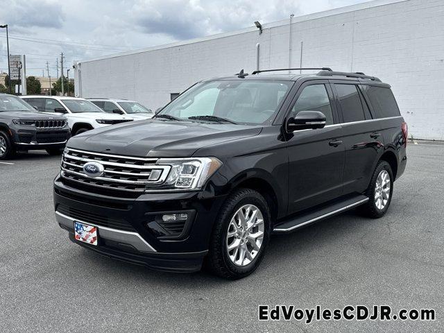 Photo of 2021 Agate Black Metallic Ford Expedition