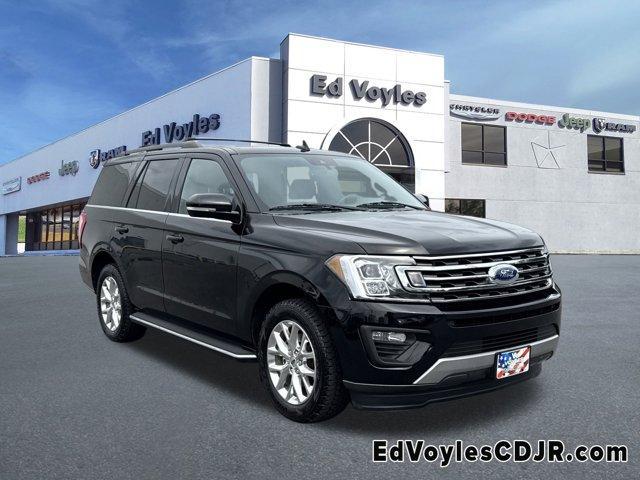 Photo of 2021 Agate Black Metallic Ford Expedition