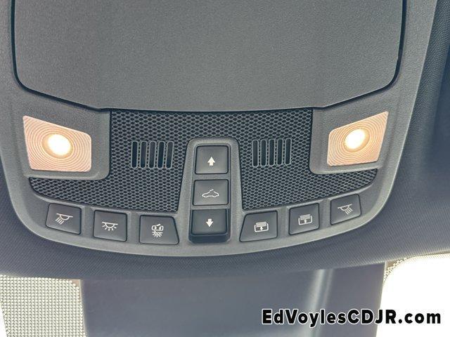 Photo of 2021 Agate Black Metallic Ford Expedition