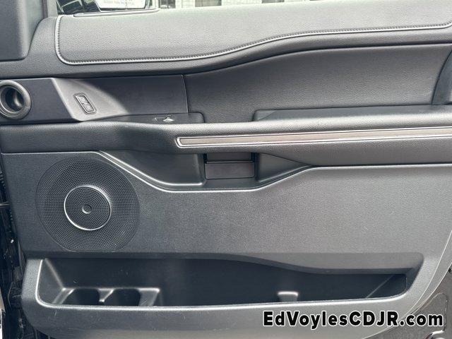 Photo of 2021 Agate Black Metallic Ford Expedition