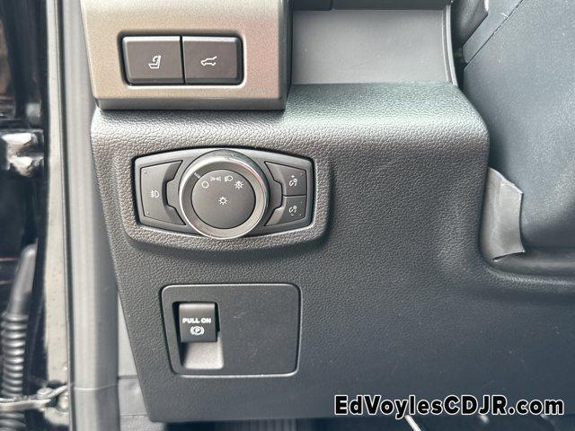 Photo of 2021 Agate Black Metallic Ford Expedition