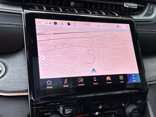 Photo of 2025 Silver Zynith Jeep Grand Cherokee