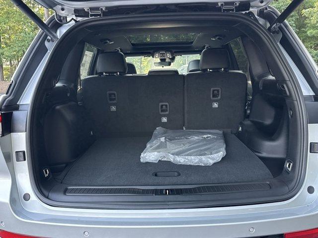 Photo of 2025 Silver Zynith Jeep Grand Cherokee