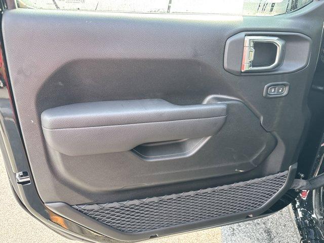 Photo of 2025 Black Clearcoat Jeep Wrangler