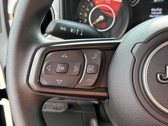 Photo of 2025 Black Clearcoat Jeep Wrangler