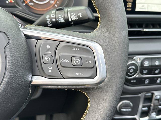 Photo of 2025 Bright White Clearcoat Jeep Wrangler